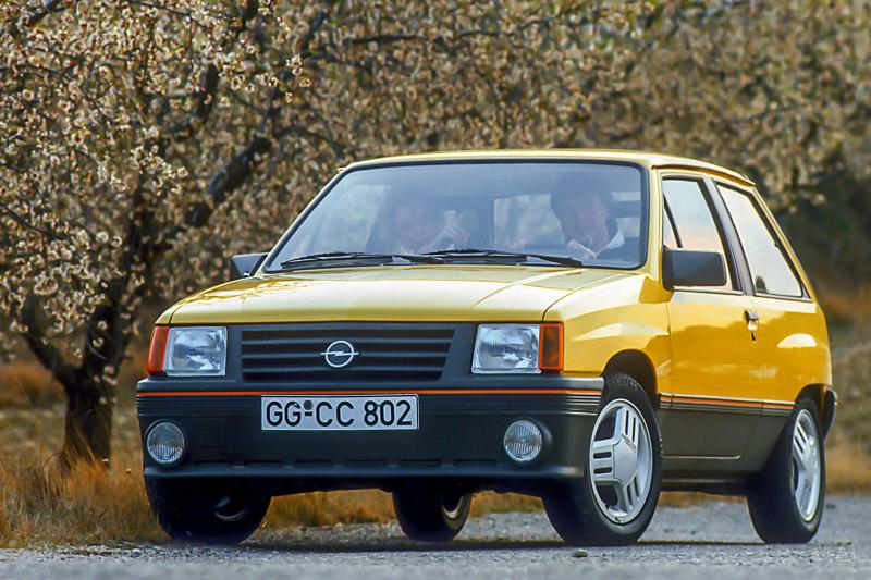  - Opel | 120 ans d'histoire en photos